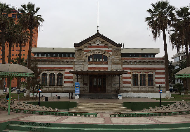 Edificio-de-la-Aduana-en-Arica