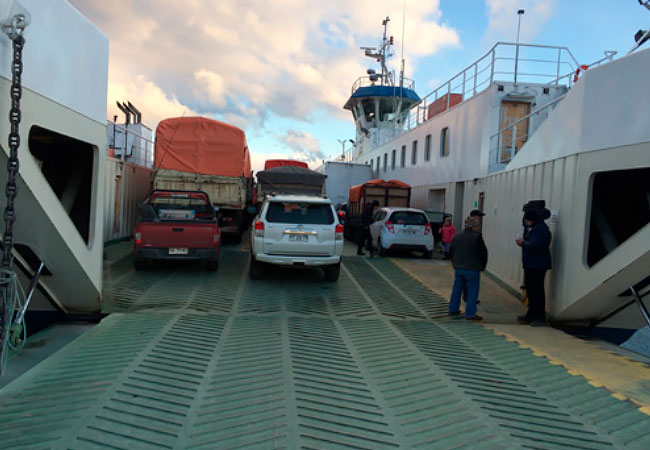 Ferry-rumbo-a-Chile-Chico