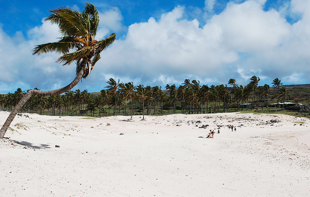 Playa-Anakena-en-Rapa-Nui